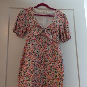 Adelyn Rae Size XS Floral Mini Dress
